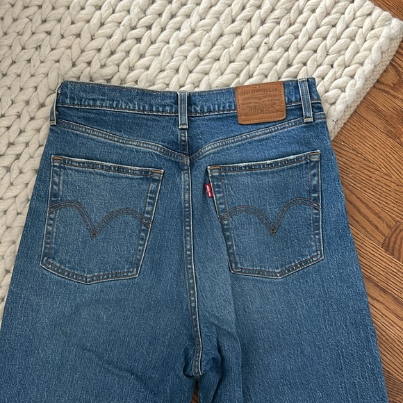 Levi’s | Ribcage Straight 26” - Picture 4 of 4